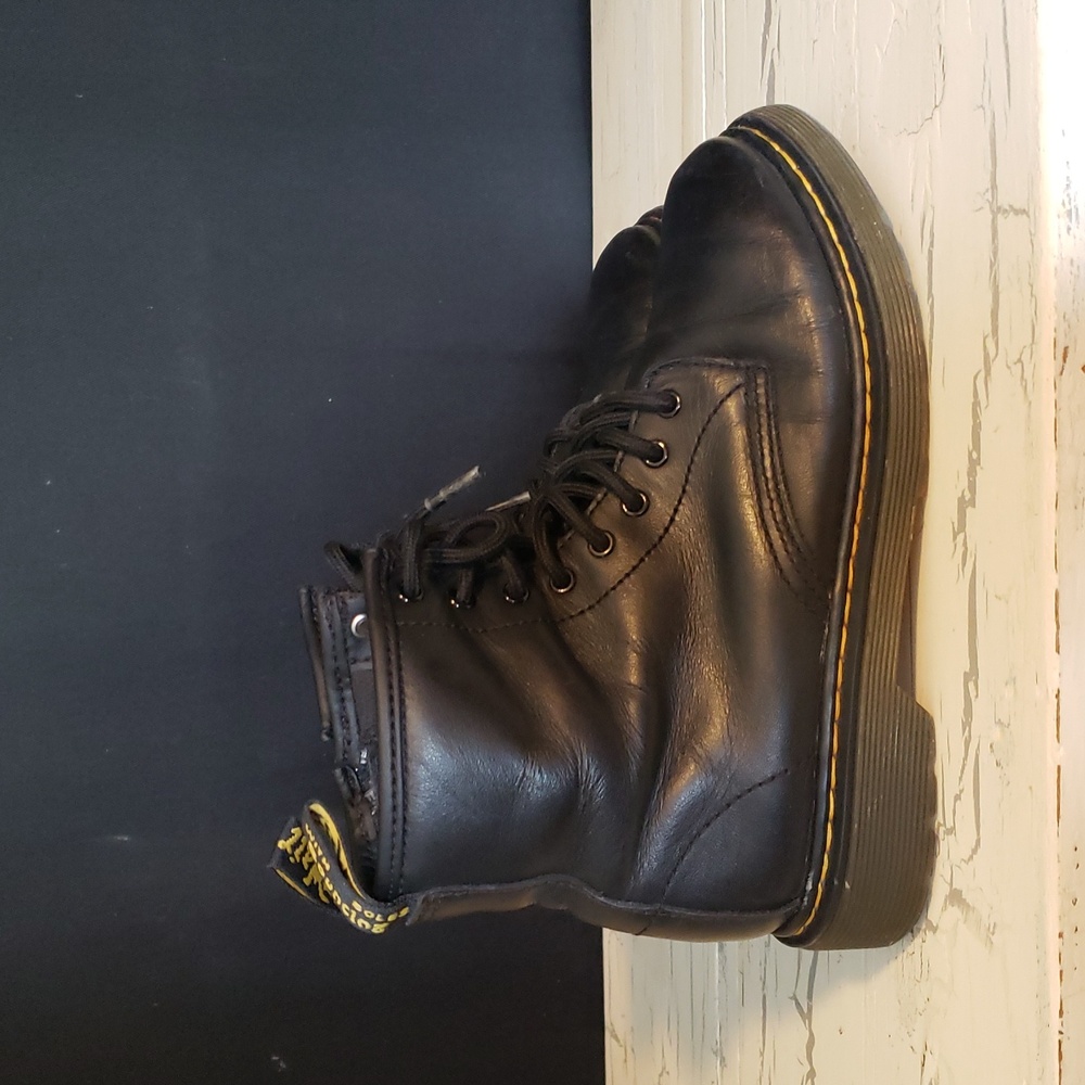 Dr. Martens 'AirWair' Side Zip Boots - Big Kids 3-3.5 or Women's 5